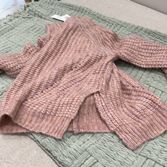 All in Favor Women's Mockneck Pink Puff Sleeve Sweater Size S - Picture 5 of 7